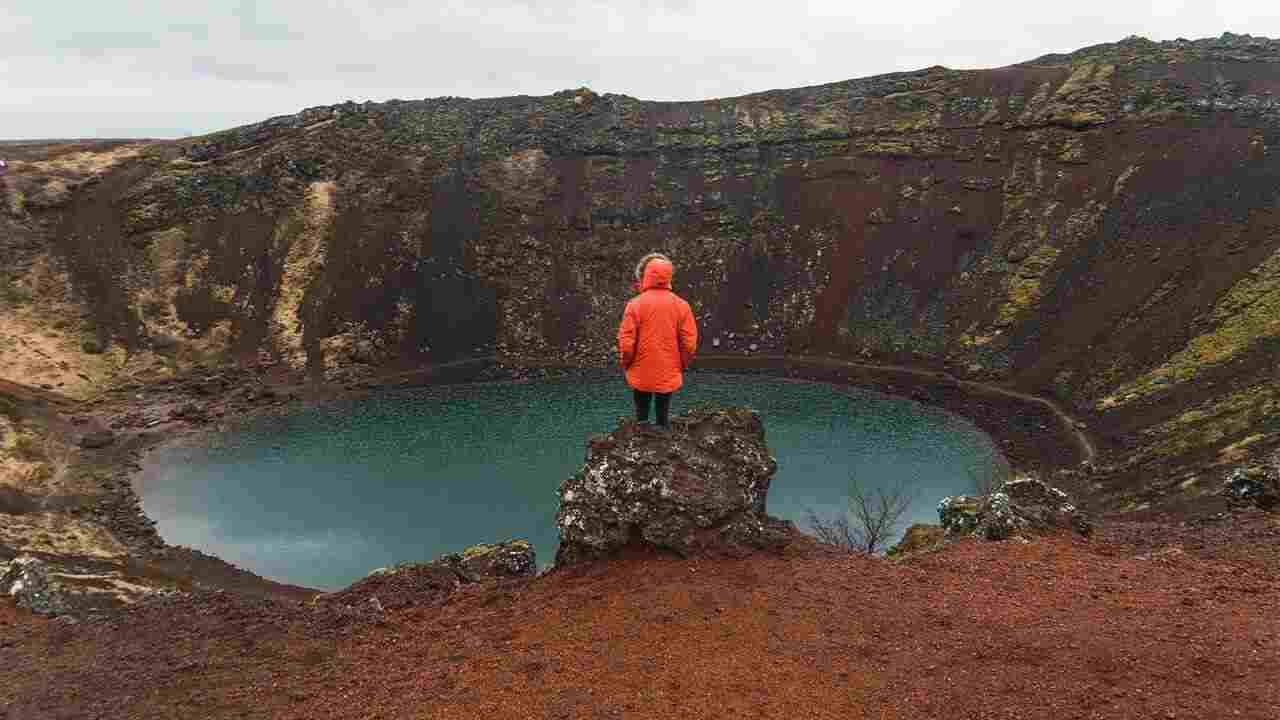 Hiking This Crater in Iceland Feels Like Landing on Mars  